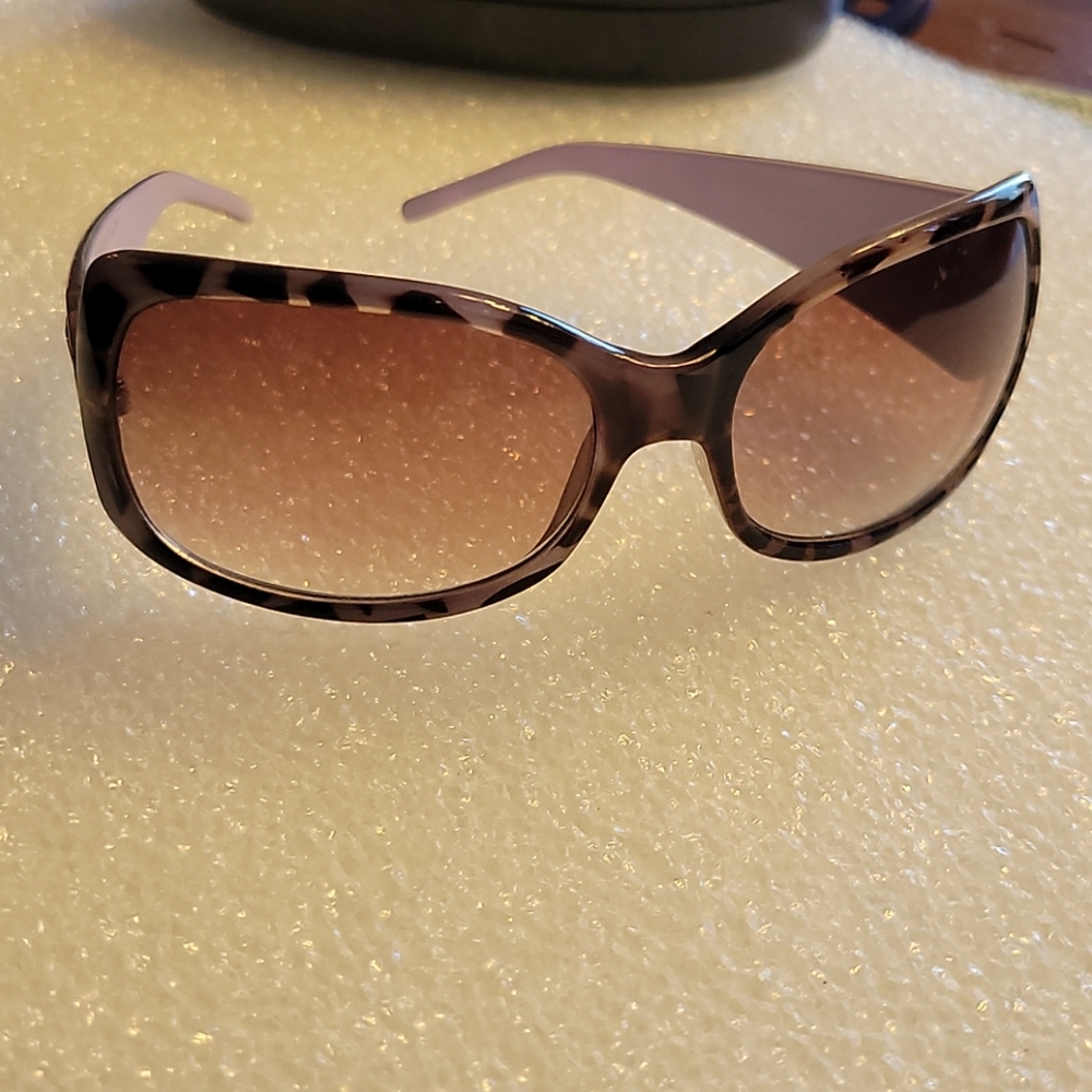 DESIGNER SUNGLASSES